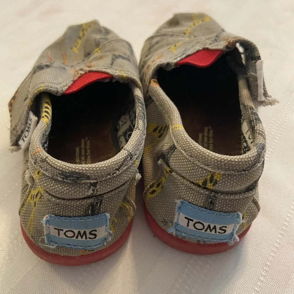 Toddler Giraffe Toms size 6‎ Tan Multicolored Giraffes Tom's
